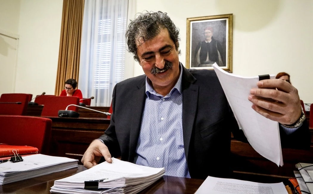 «Αρχιτσάτσε του ΣΚΑΪ που το παίζεις δημοσιογράφος»: «Ξέσπασε» ο Πολάκης κατά του Δημήτρη Οικονόμου!